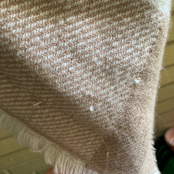 *HP* Uniqlo, Oversized Plaid Poncho, OS - Picture 5 of 7